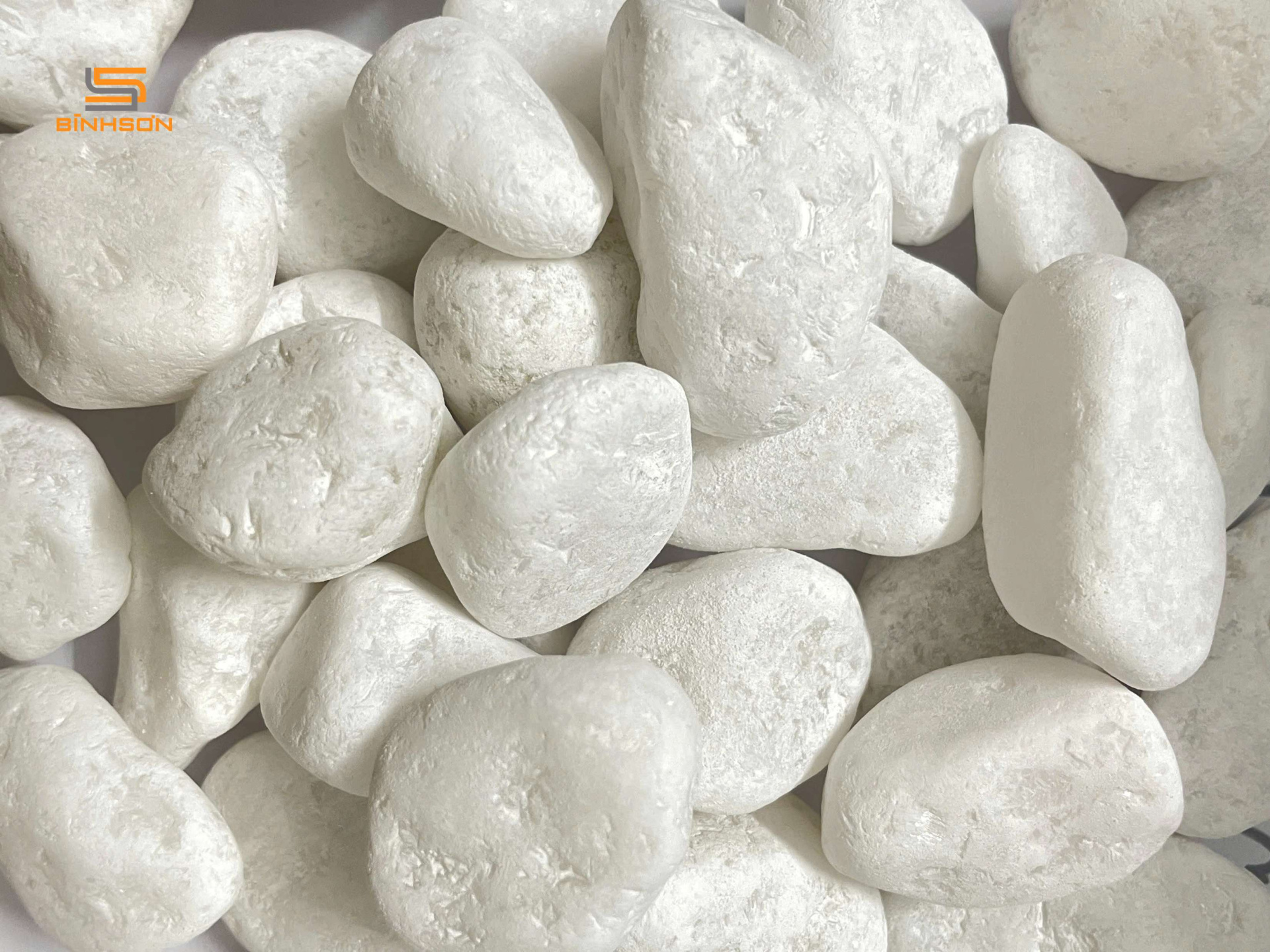 5._landscape_white_pebble_snow_white_landscape_pebble_stone_in_cobbles_&_pebbles_from_Vietnam_pebble_stone_for_gardens_product_pebble_stone_white_quartz_pebbles_Đá_sỏi_trắng_Đá_trắng_quay.jpg (801 KB)